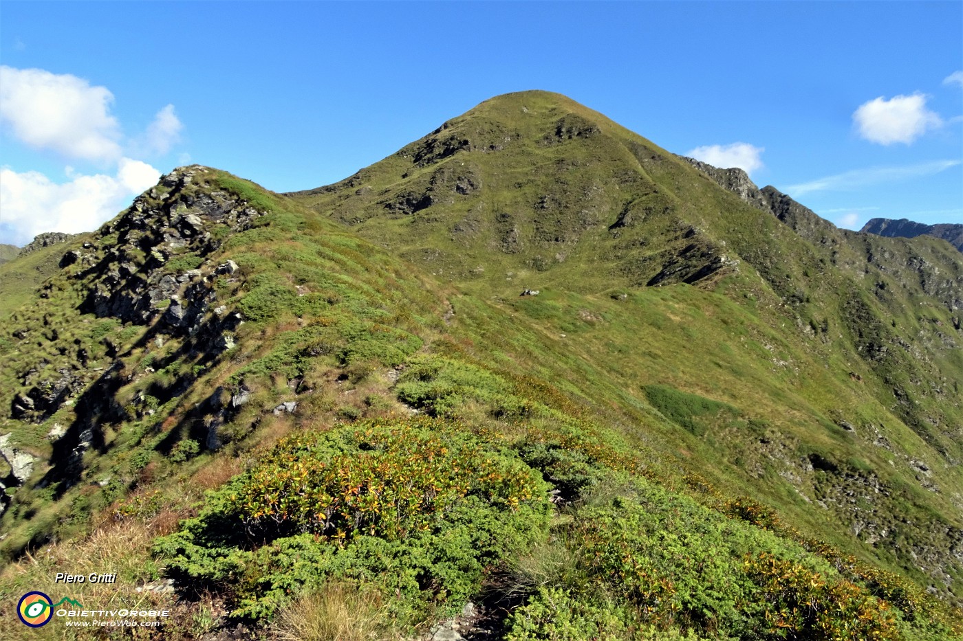 03 Salita-discesa quasi vetta Pizzo Rotondo (2237 m).JPG -                                